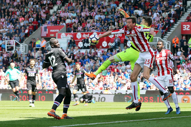 地区足球的 地区足球的